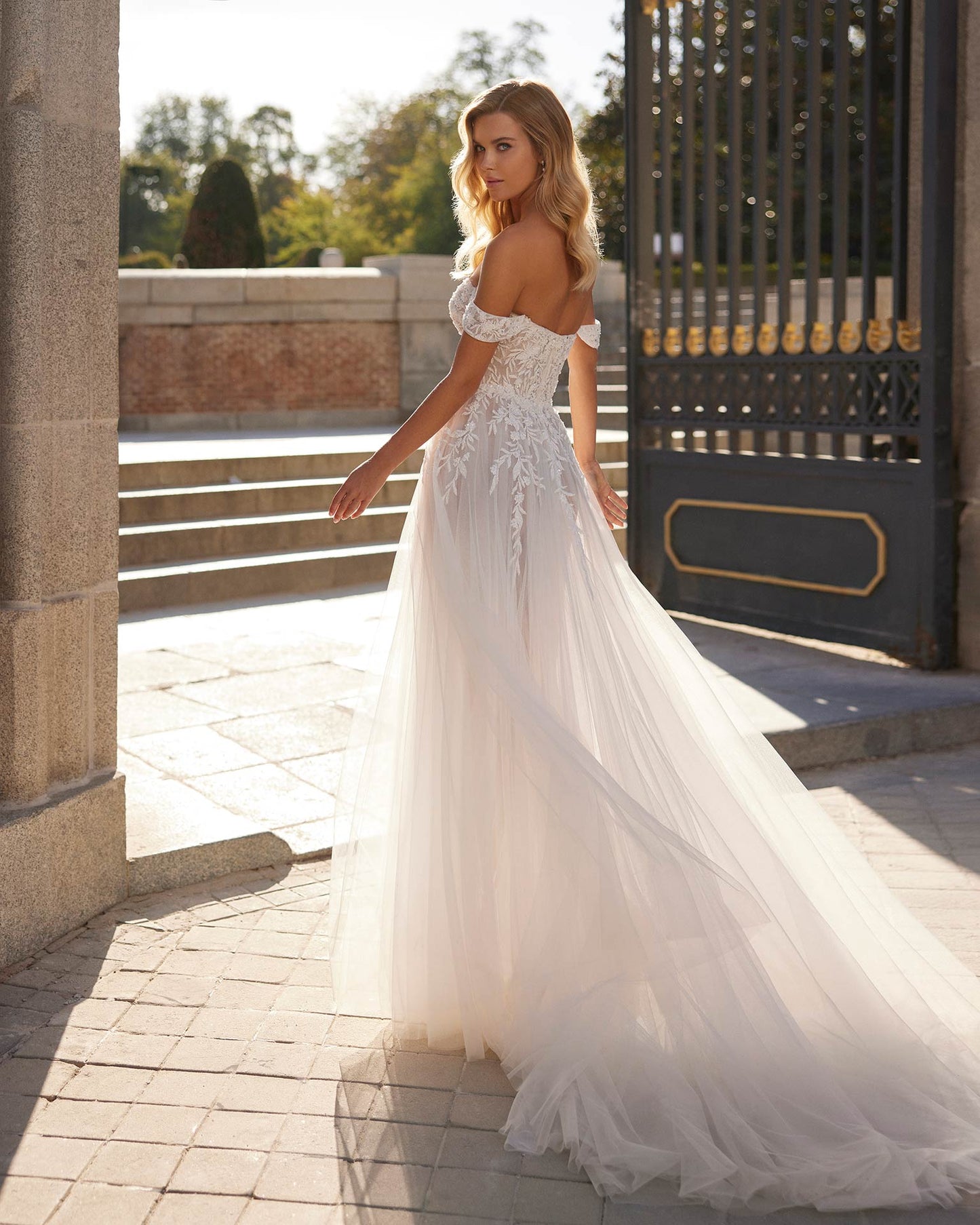 SEDONA LUNA NOVIAS