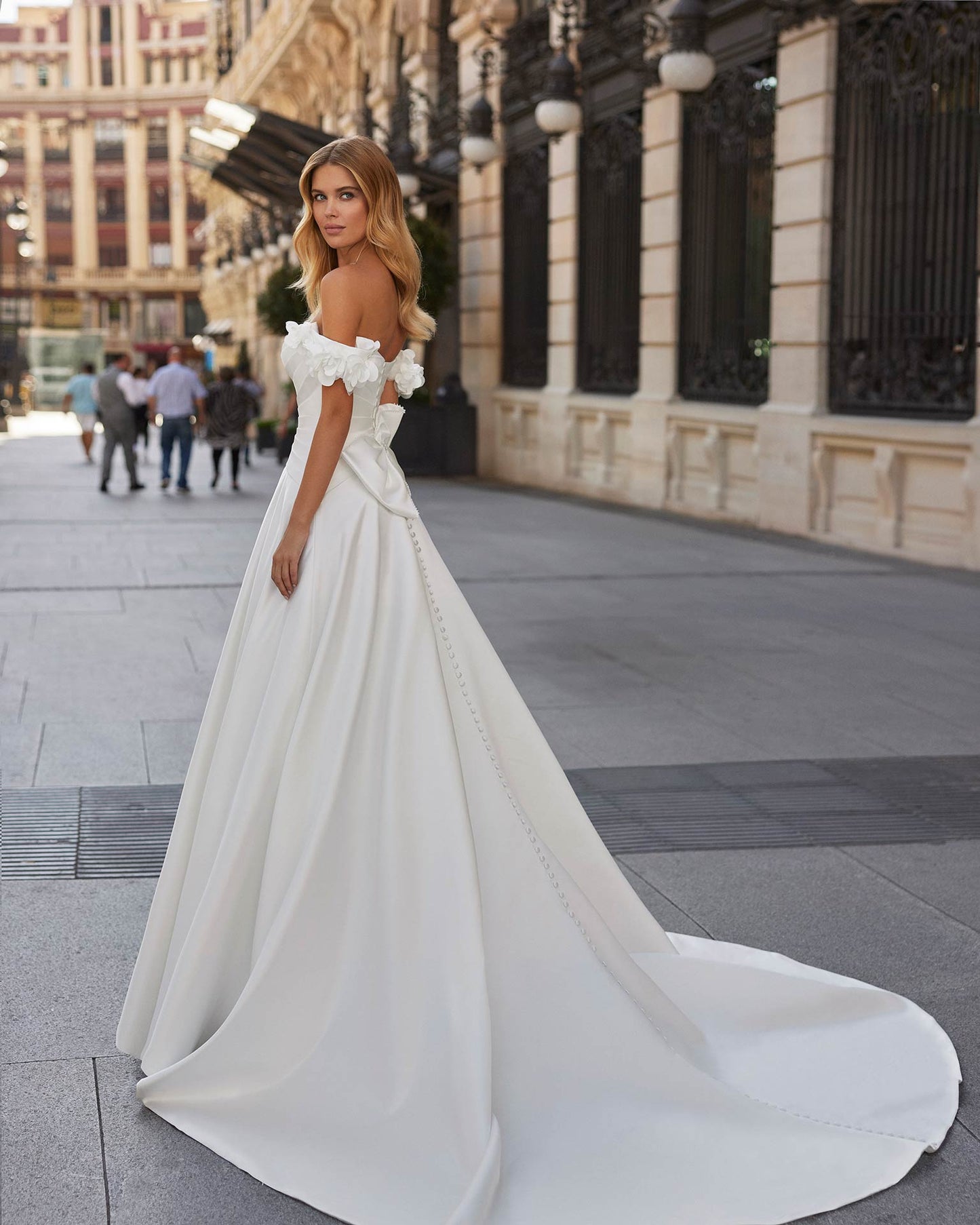 SONNET LUNA NOVIAS