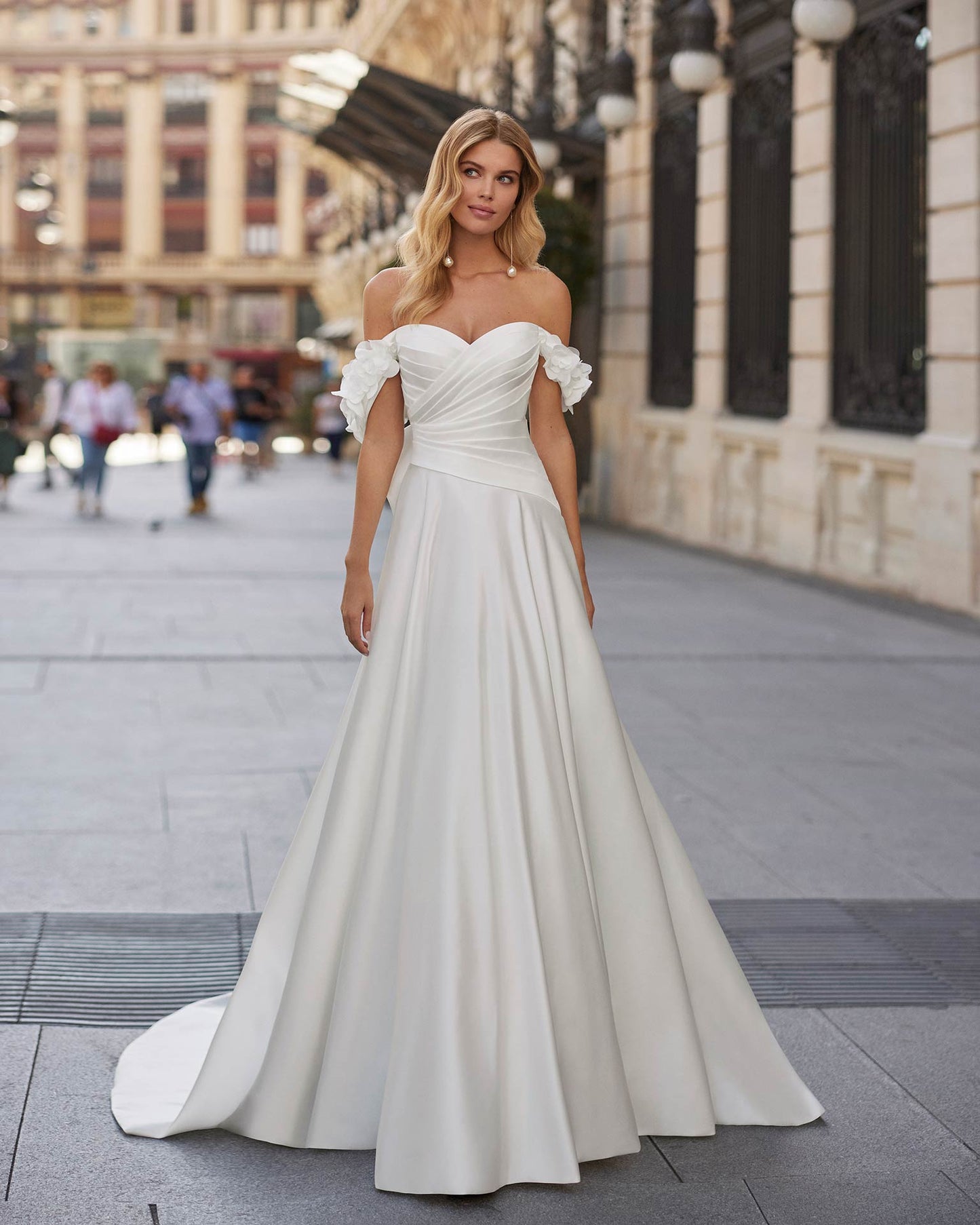 SONNET LUNA NOVIAS