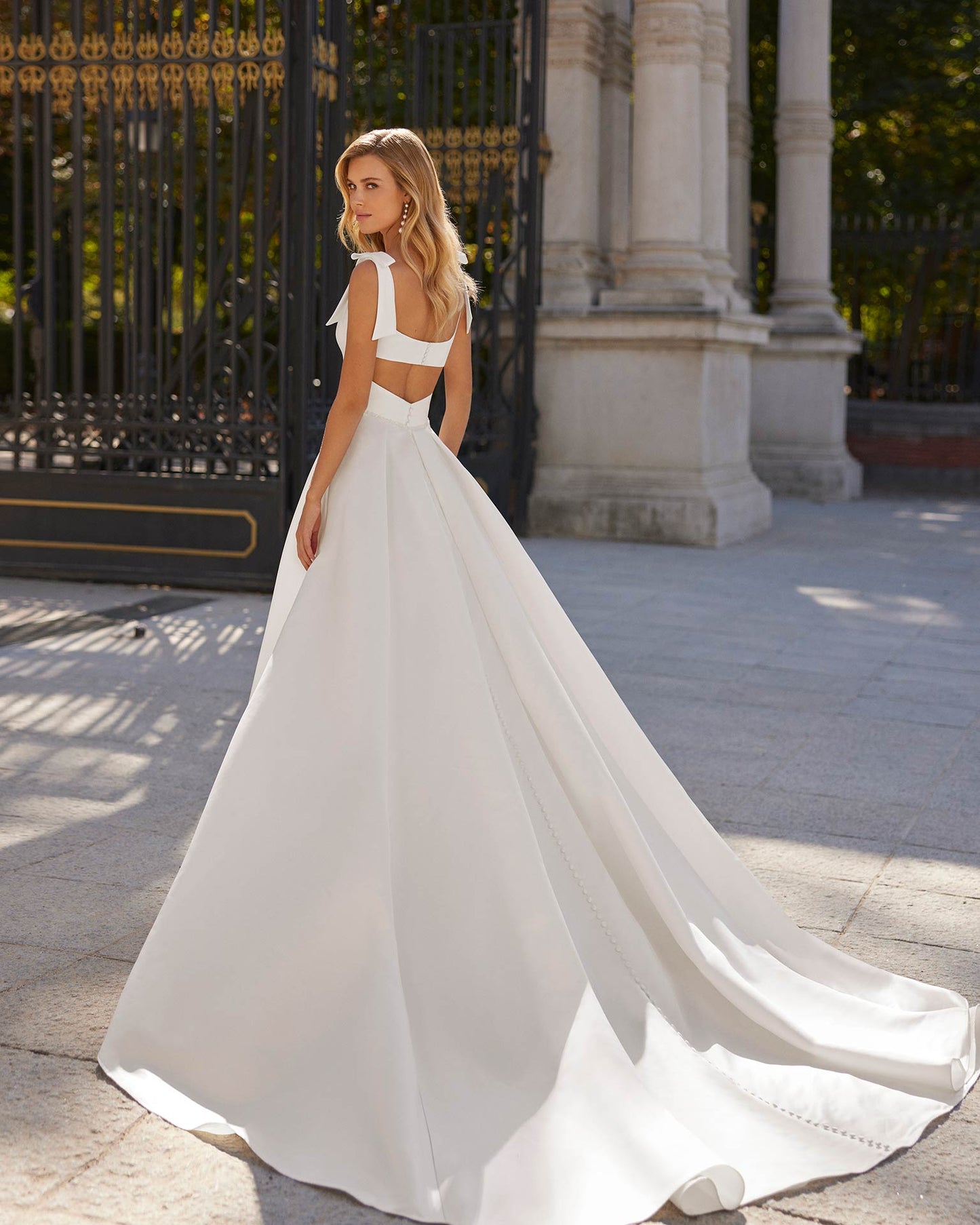STACIA LUNA NOVIAS